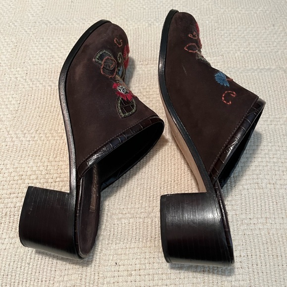 Brighton Fiona Embroidered Clogs - Picture 3 of 6